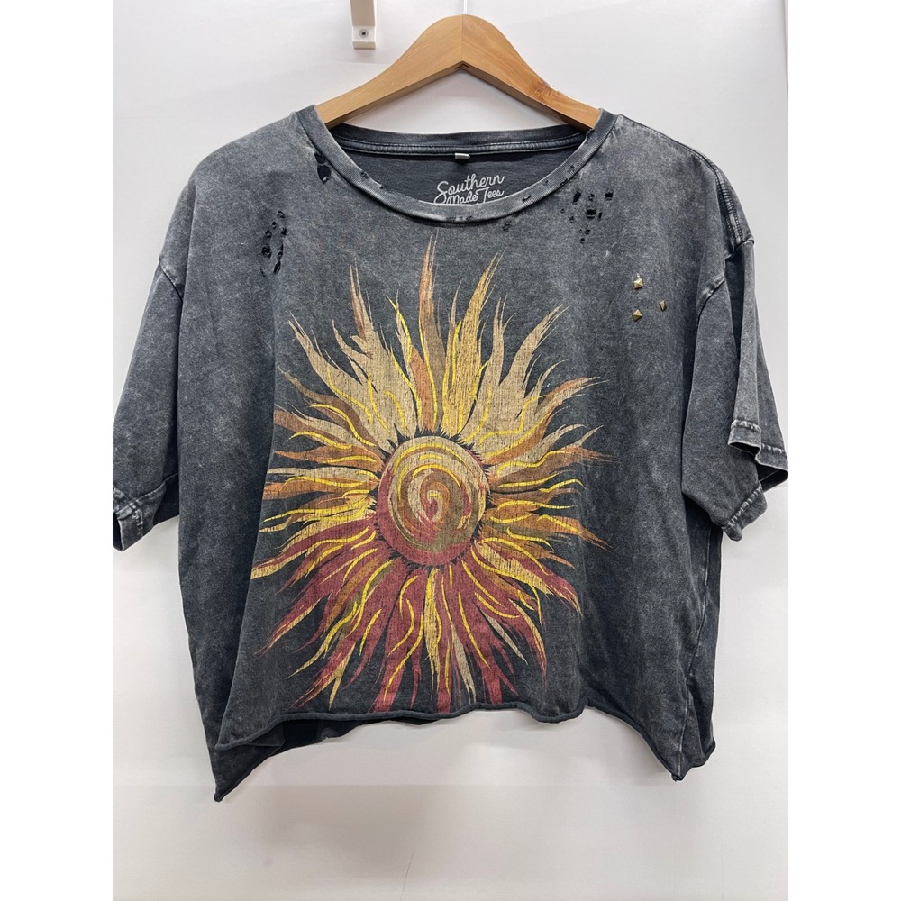 Southern Made Tees Peyton Baxter Sun Graphic Distressed Mineral Wash Crop Tee M